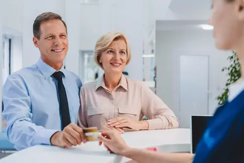 مدارک لازم جهت افتتاح حساب بانکی  در کانادا